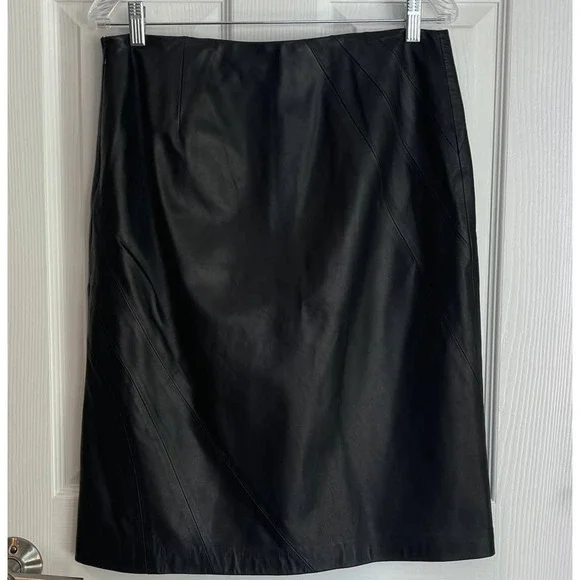 Emanuel Ungaro Leather Flat Front Skirt Side Zipper Black Women's Size 8 NWOT